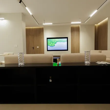 Rayan Luxury *