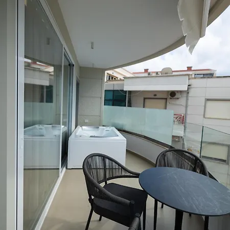 Rayan Luxury Vlorë