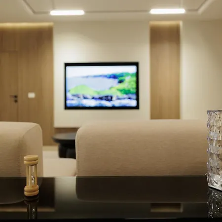 Rayan Luxury Wlora